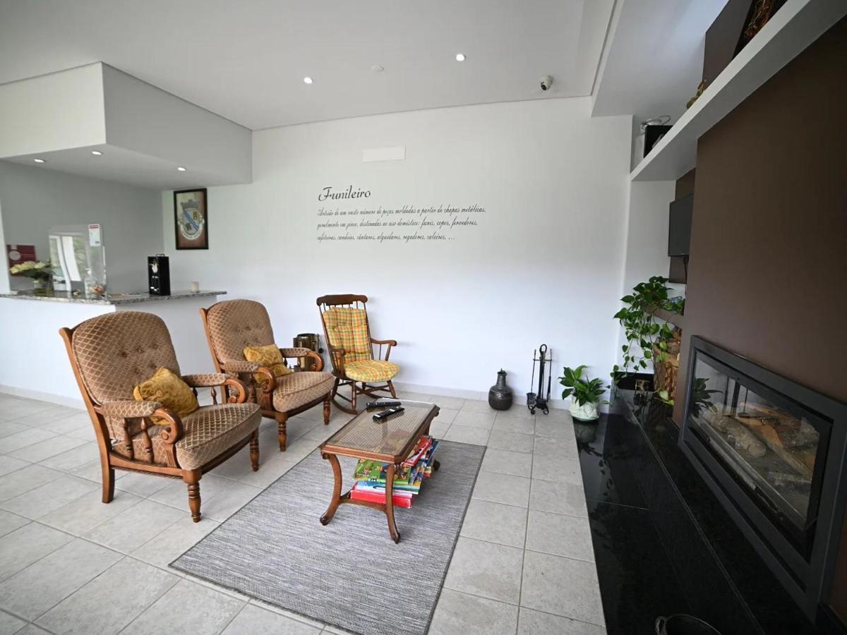 Funileiro, Apartamentos E Quartos Amares Ngoại thất bức ảnh