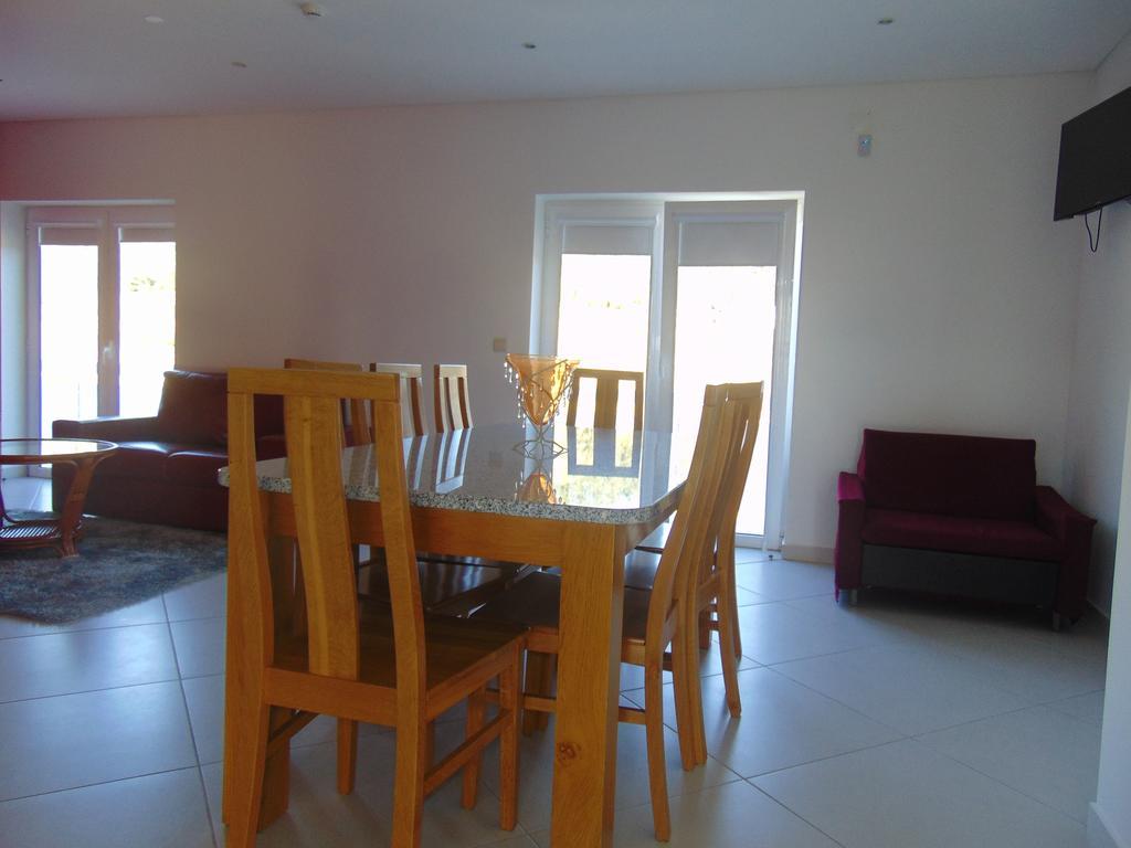 Funileiro, Apartamentos E Quartos Amares Ngoại thất bức ảnh
